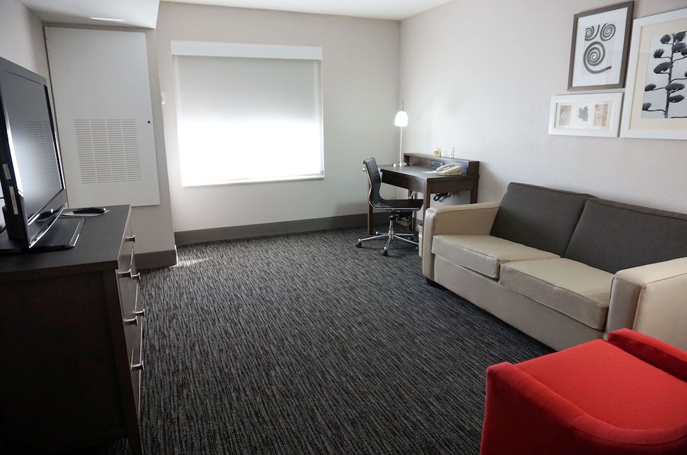 Country Inn and Suites by Radisson Tampa/Brandon FL 31/38