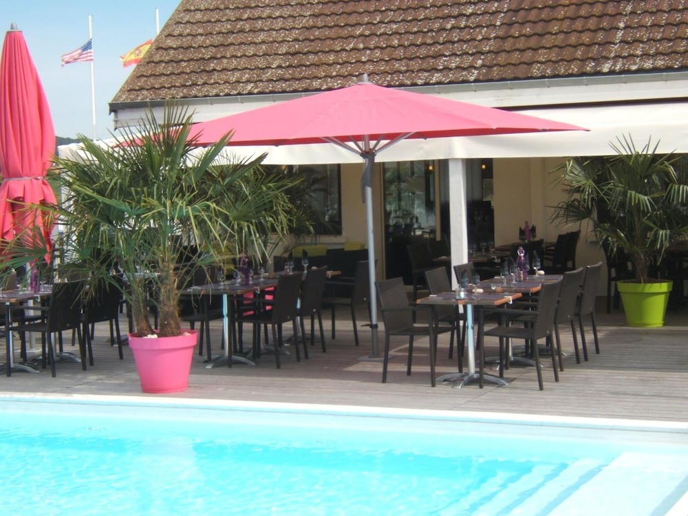 Brit Hotel Hermes 24/42