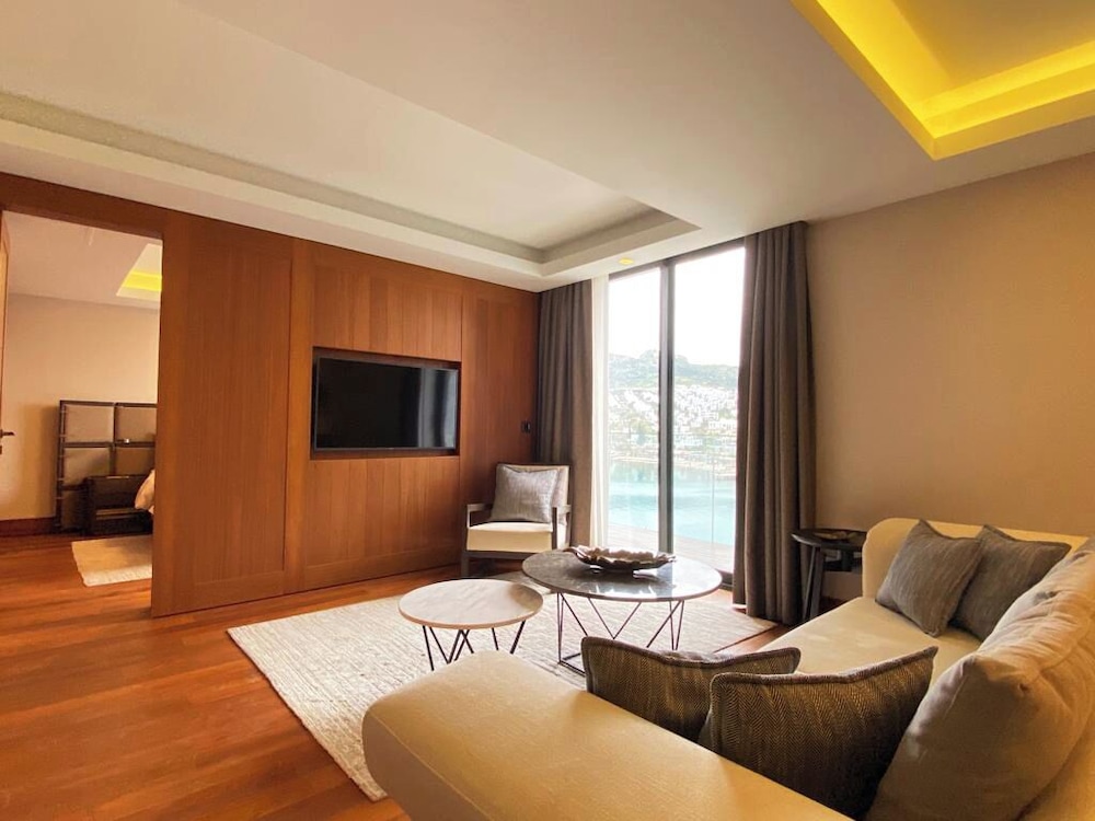 جناح ديلوكس بسرير كوين بإطلالة على البحر، Mare Deluxe Residences and Villas 10/10