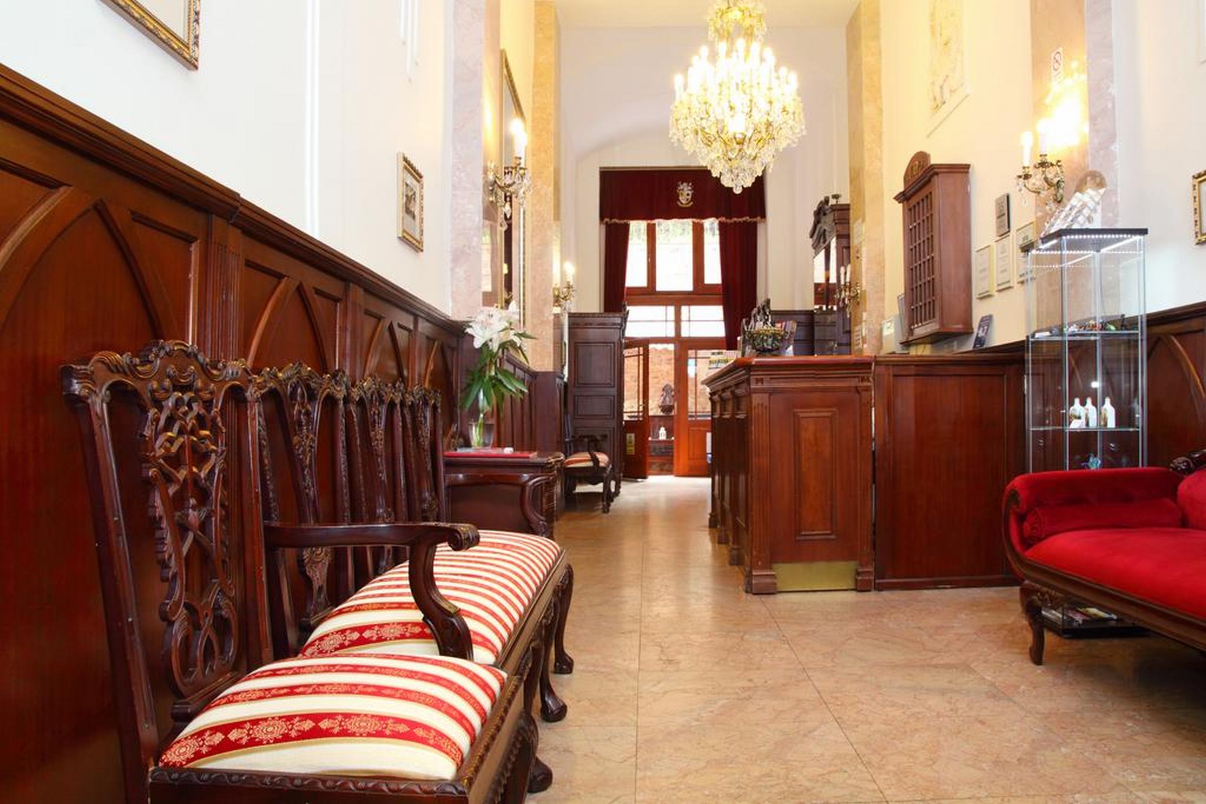King Charles Boutique Residence 15/30