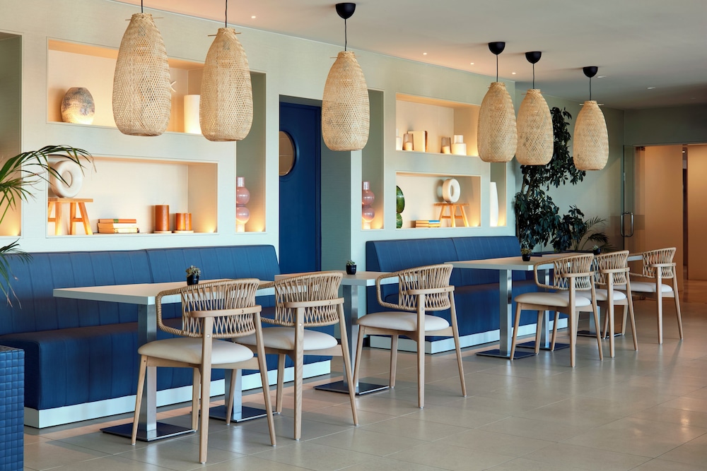 Dom Jose Beach Hotel 65/83
