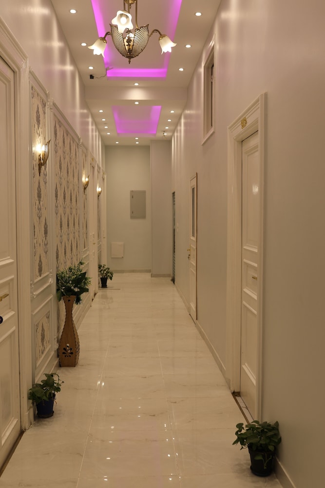 Midtown Hostel 6/50