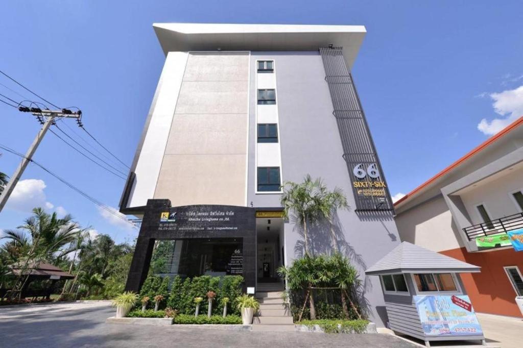 Sixty Six Place Hotel 11/42