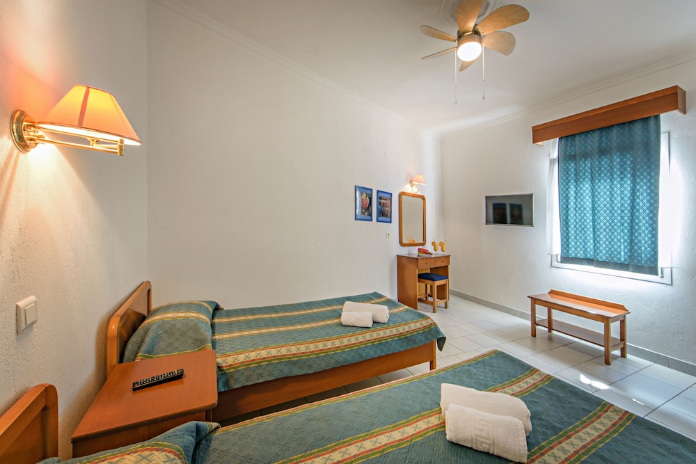 Lazaridis Luxury Apartments 11/29