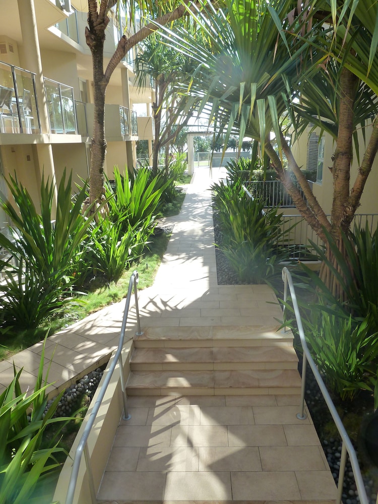 Maison Noosa 73/81