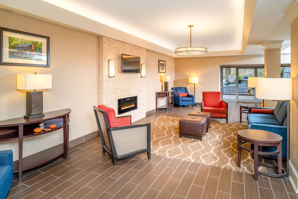 Comfort Inn & Suites Grundy, VA 6/22