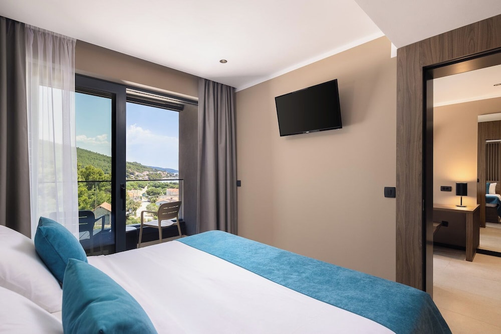 Aminess Alfir Hotel 30/77