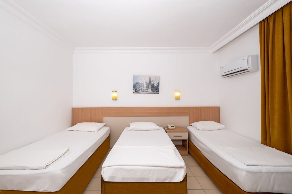 Miray Hotel 31/70