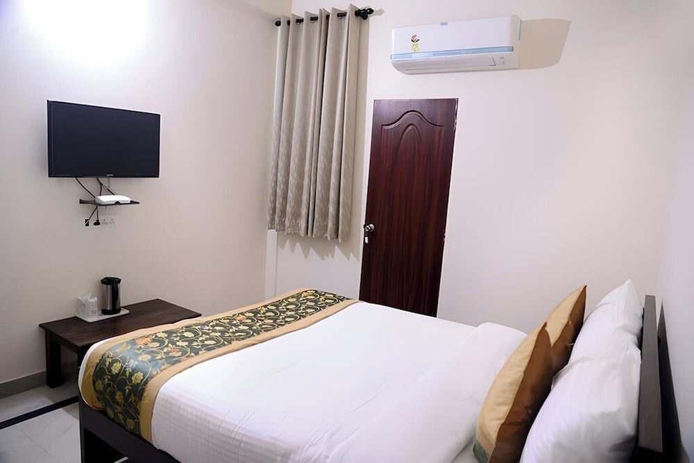 Fabhotel Dior Pink City 23/40