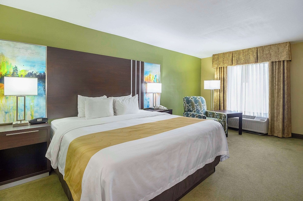 Upgrade, King Bed