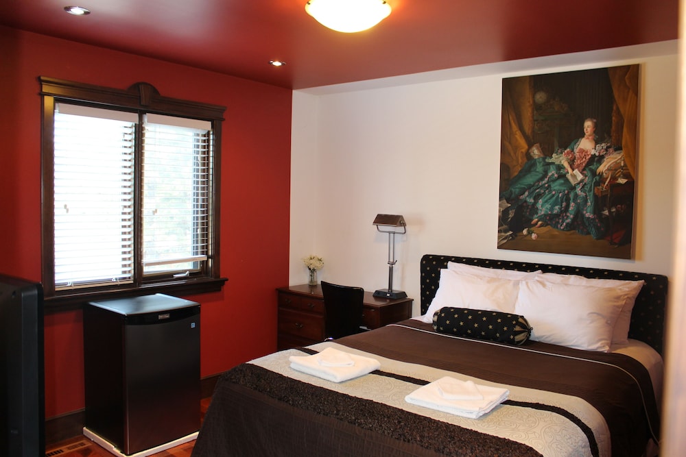 Westmount River Inn 37/48