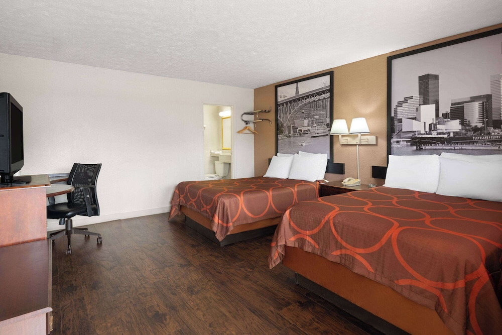 غرفة بسريرين مزدوجين للمدخنين، Super 8 by Wyndham Youngstown/Girard 2/2