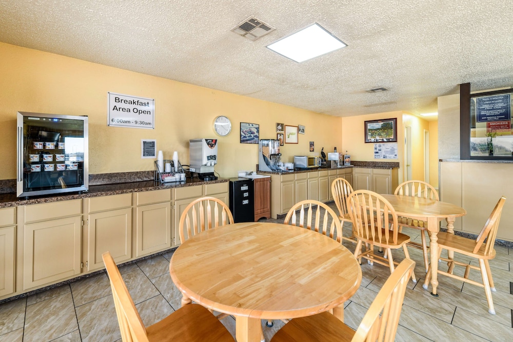 Americas Best Value Inn 28/40
