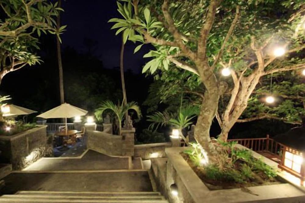 Griya Shanti Villas & Spa 35/50