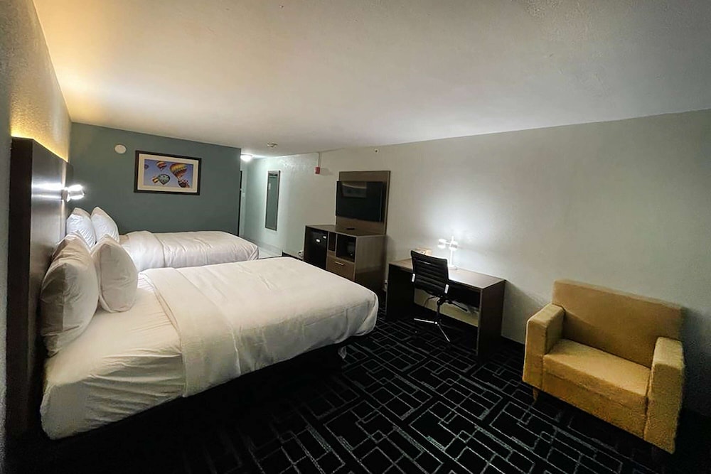 Baymont by Wyndham East Ridge 25/49