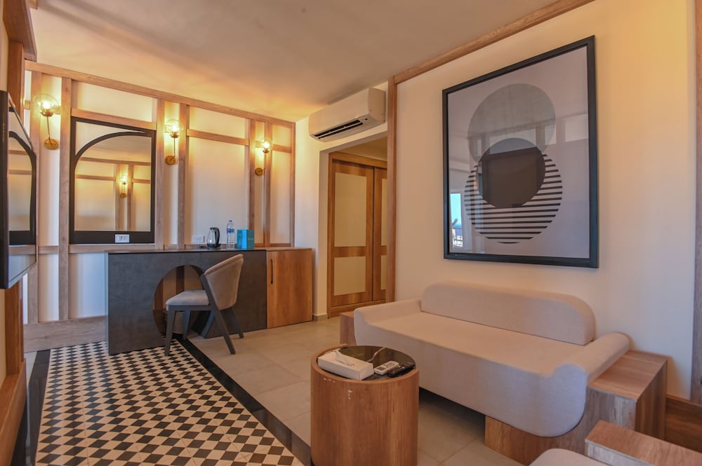Ajira Boutique Hurghada Marina Hotel 33/57