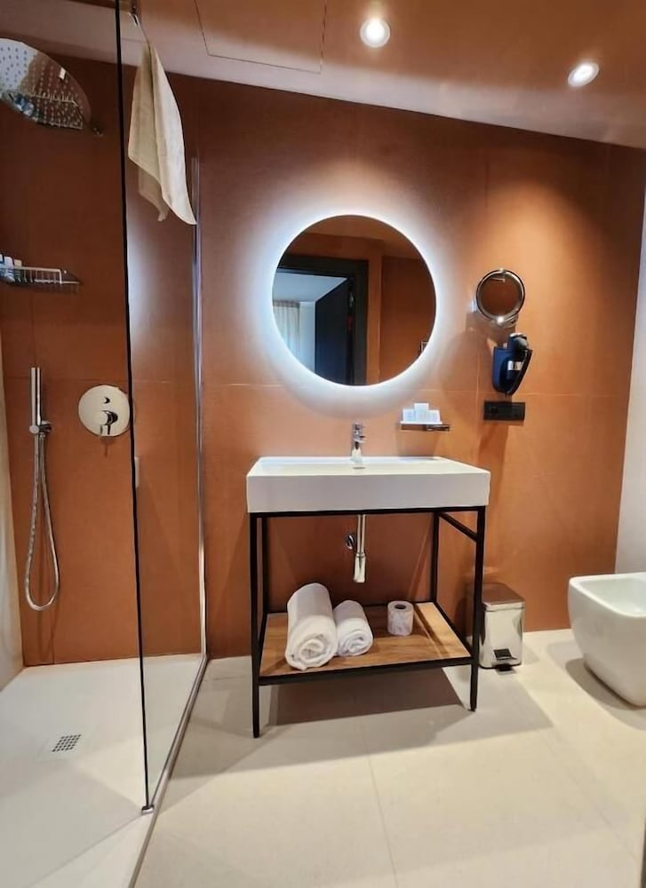 Bleis Hotel 50/50
