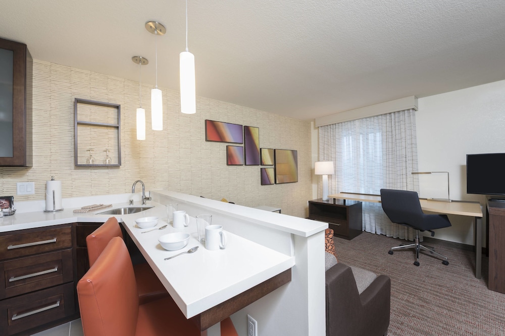 RESIDENCE INN GREEN BAY DOWNTOWN 55/58