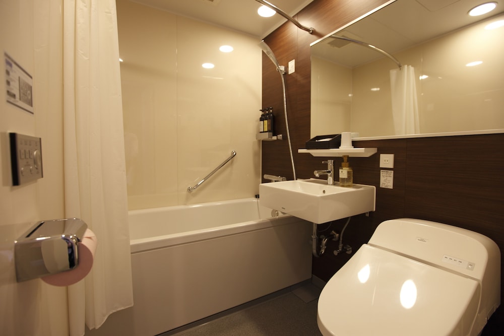 Amanek Ginza East 52/57