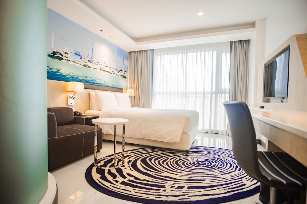 Holiday Inn Express Pattaya Central 20/80