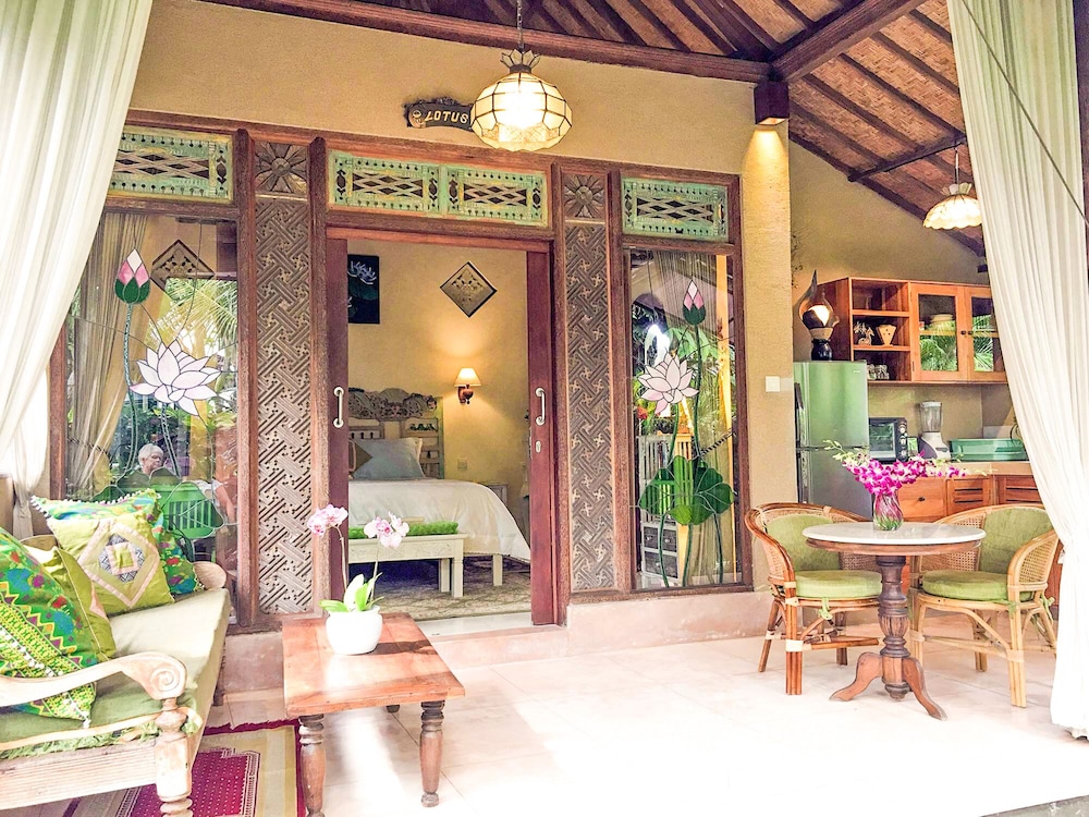 Devi's Place 5/50