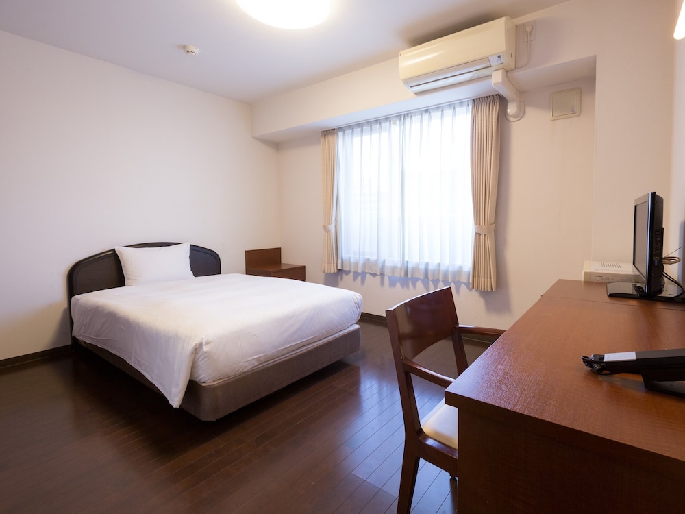 ROOM, SINGLE