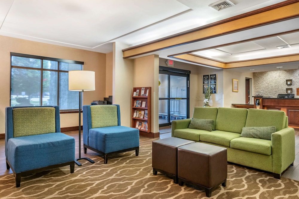 Comfort Inn Williamsport, PA 24/43