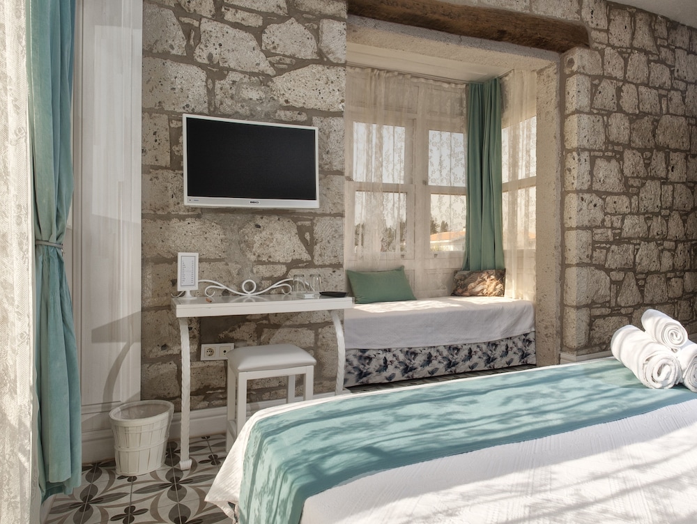 Vodina Hotel 35/50