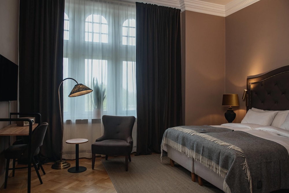 First Hotel Christian Iv 28/76