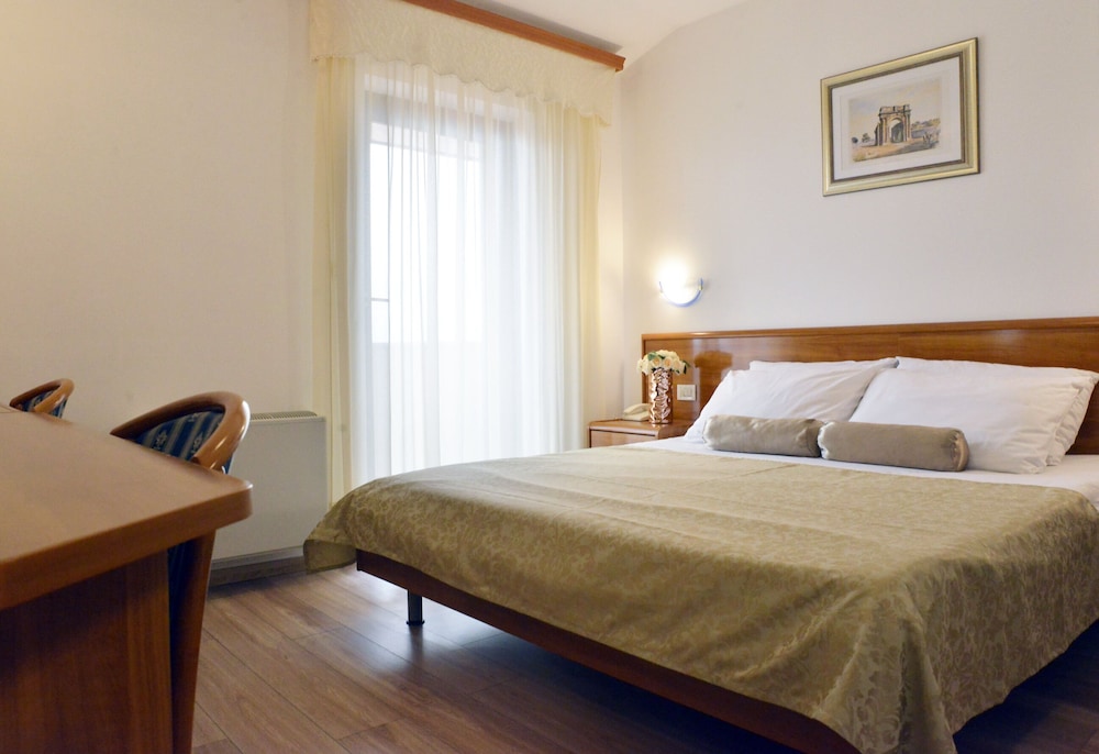 Villa Letan 3/22
