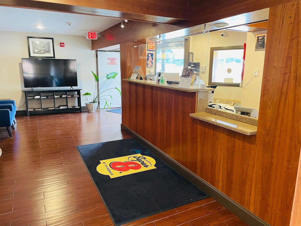 Super 8 by Wyndham Gloucester 3/34