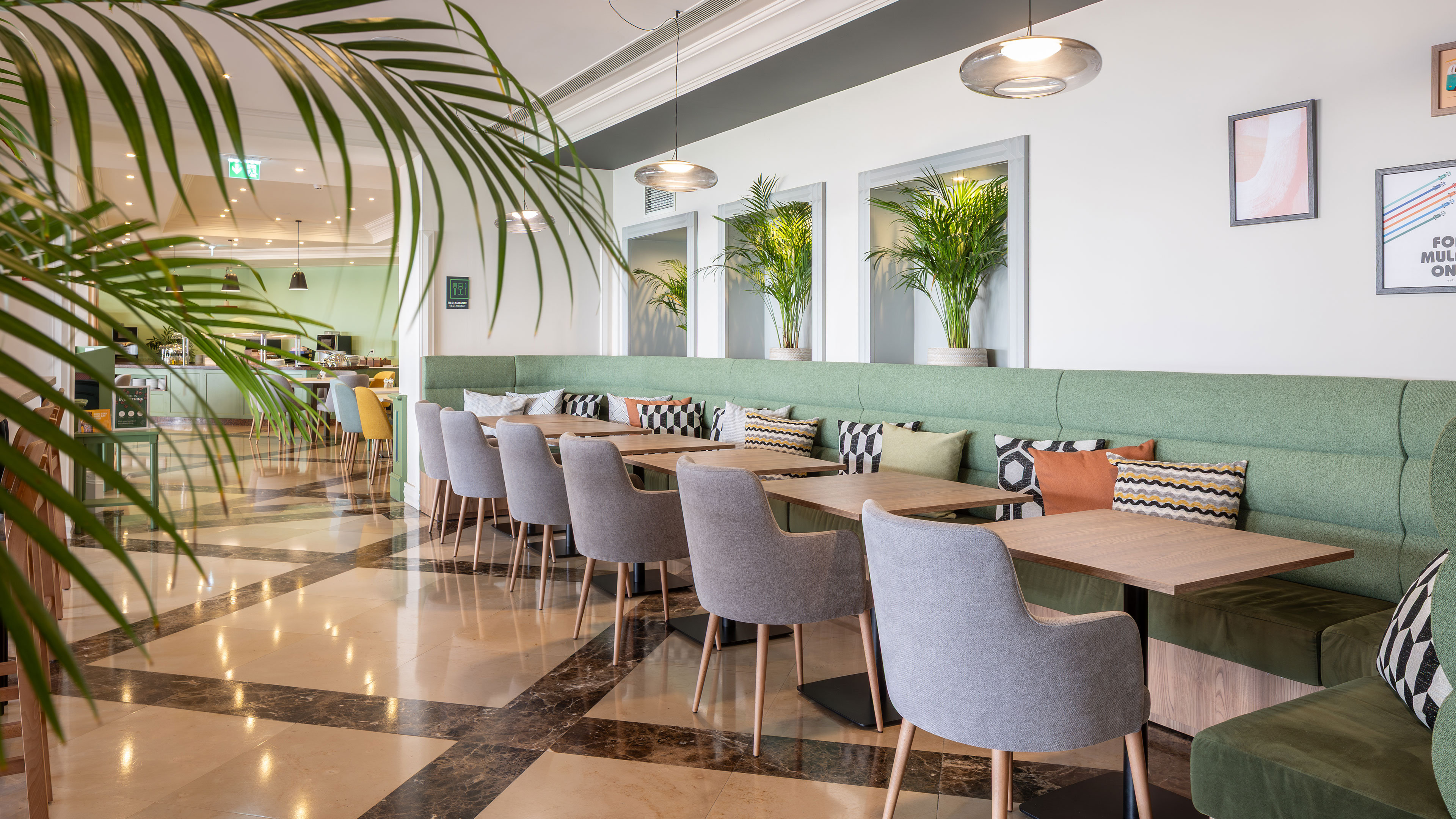 Holiday Inn Algarve Albufeira by IHG 66/79