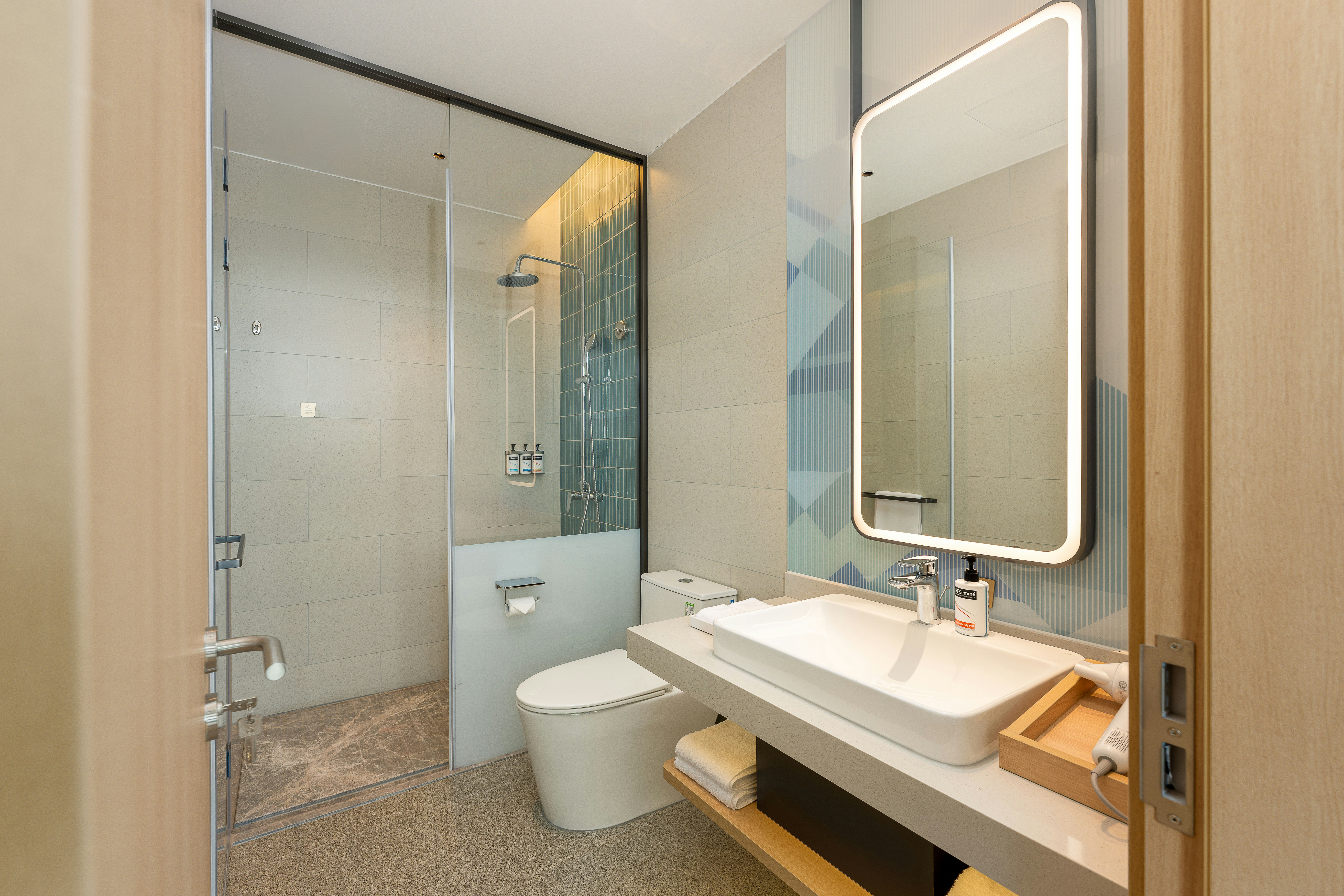 Standard, King Bed, Extra Floor Space، Holiday Inn Express Shanghai Hongqiao CBD by IHG 4/5