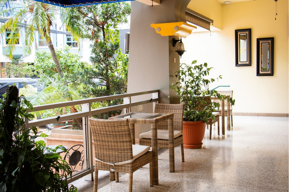 Plaza San Martin Hotel 58/69