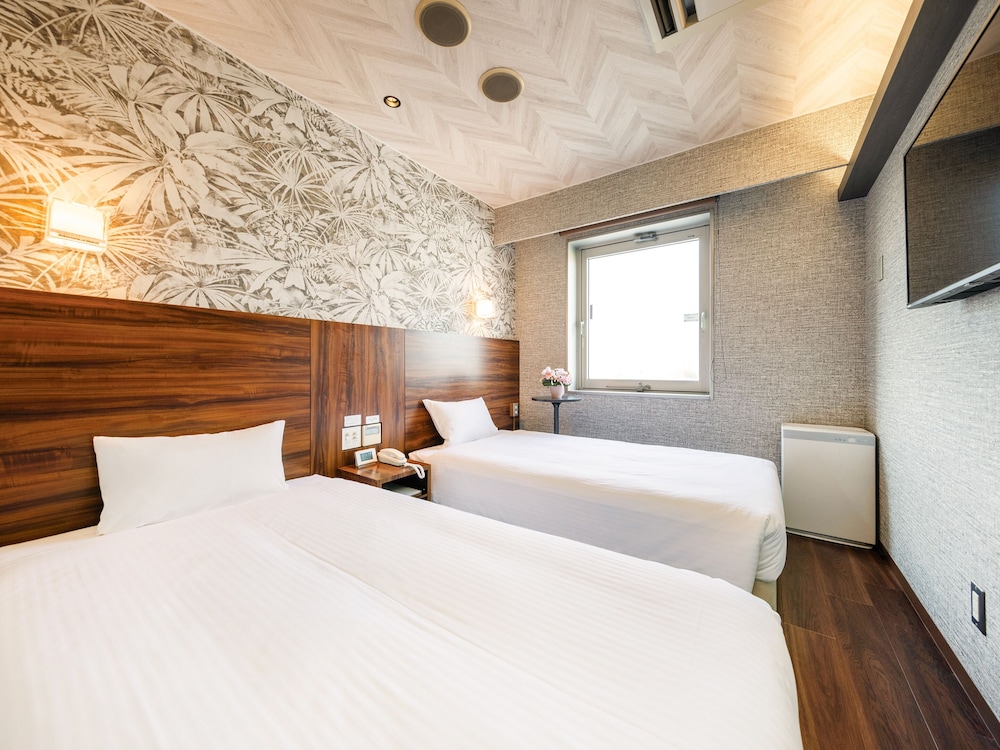 Tokai City Hotel 27/70