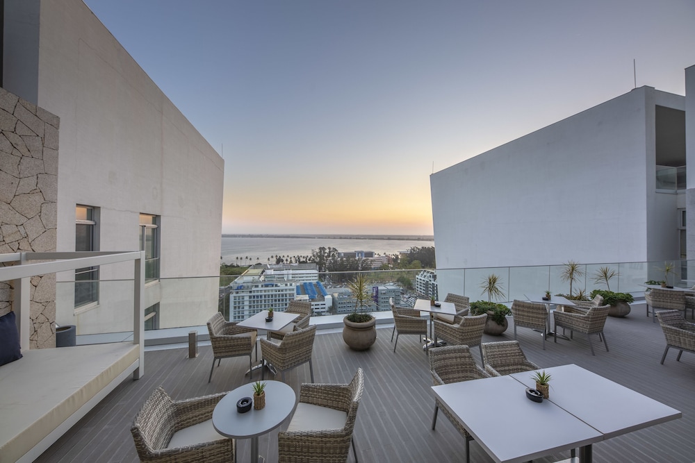 Melia Maputo Sky 56/66