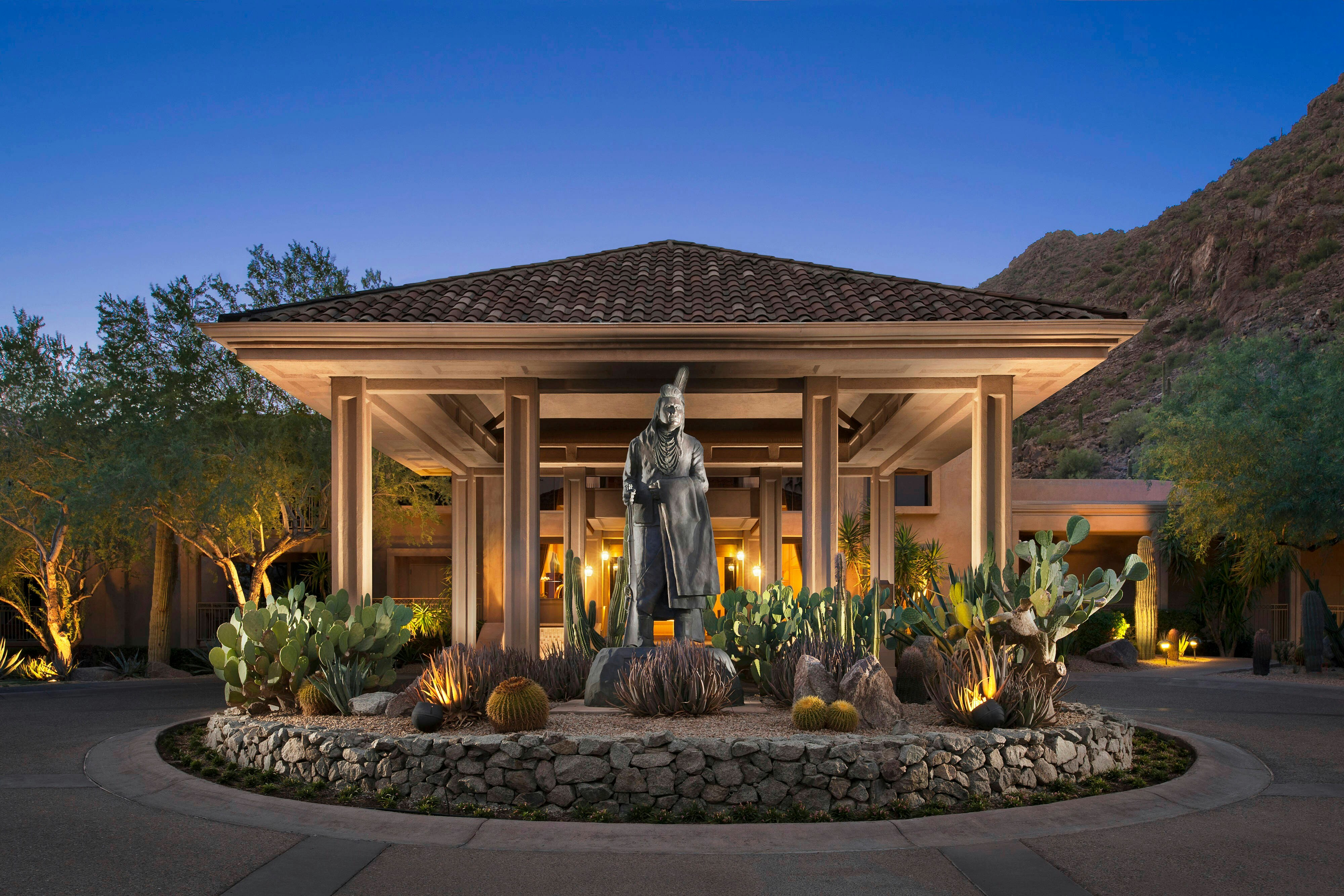THE PHOENICIAN A LUXURY COLLECTION RESORT