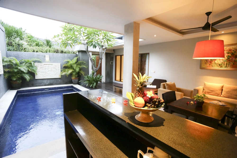 The Light Exclusive Villas Spa 62/72