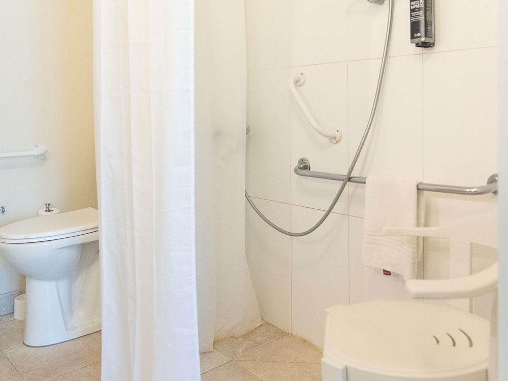 IBIS STYLES CHINON 67/67