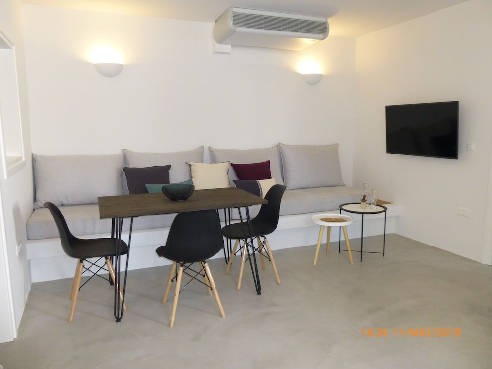 Aplada Suites 55/71