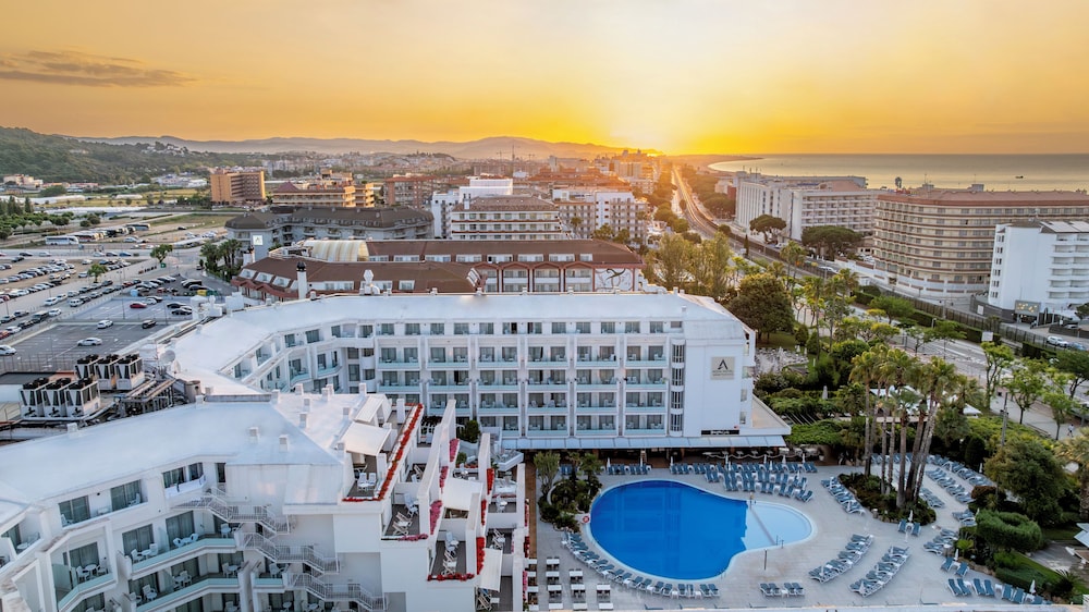 AQUA Hotel Aquamarina & Spa in SANTA SUSANNA