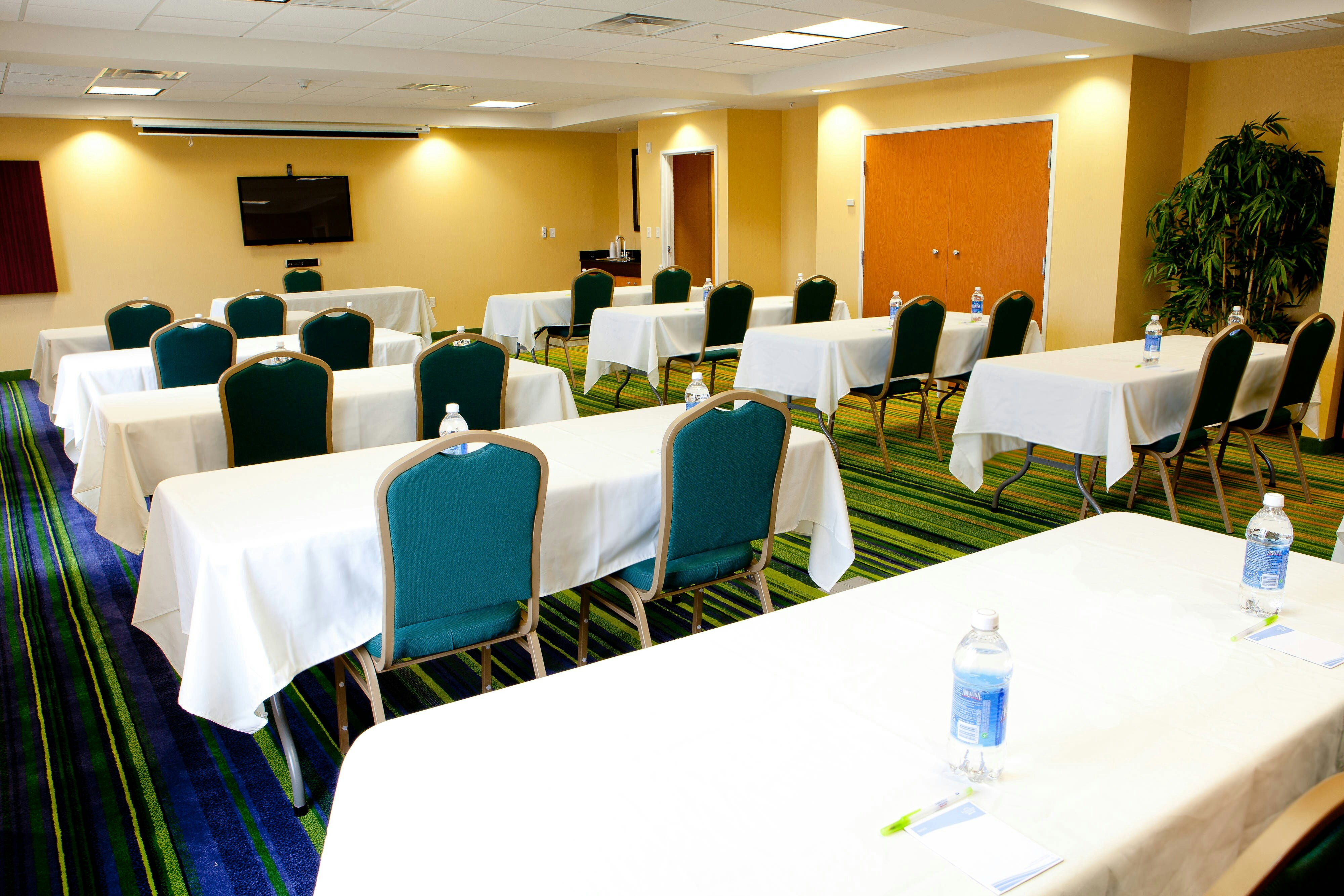 Fairfield Inn Suites Flint Fenton 10/12