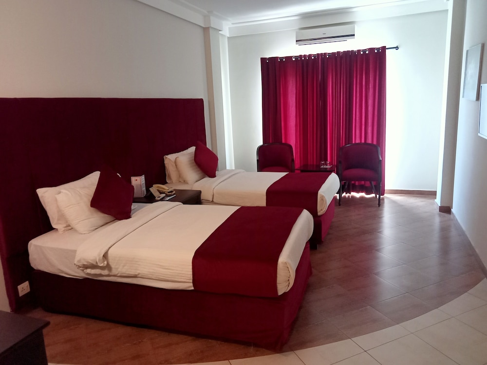 Grand Regency Hotel 12/50