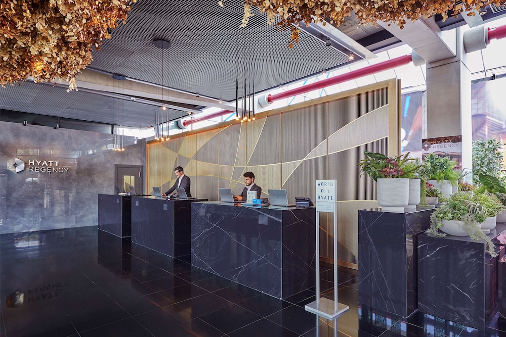 Hyatt Regency Barcelona Tower 9/82