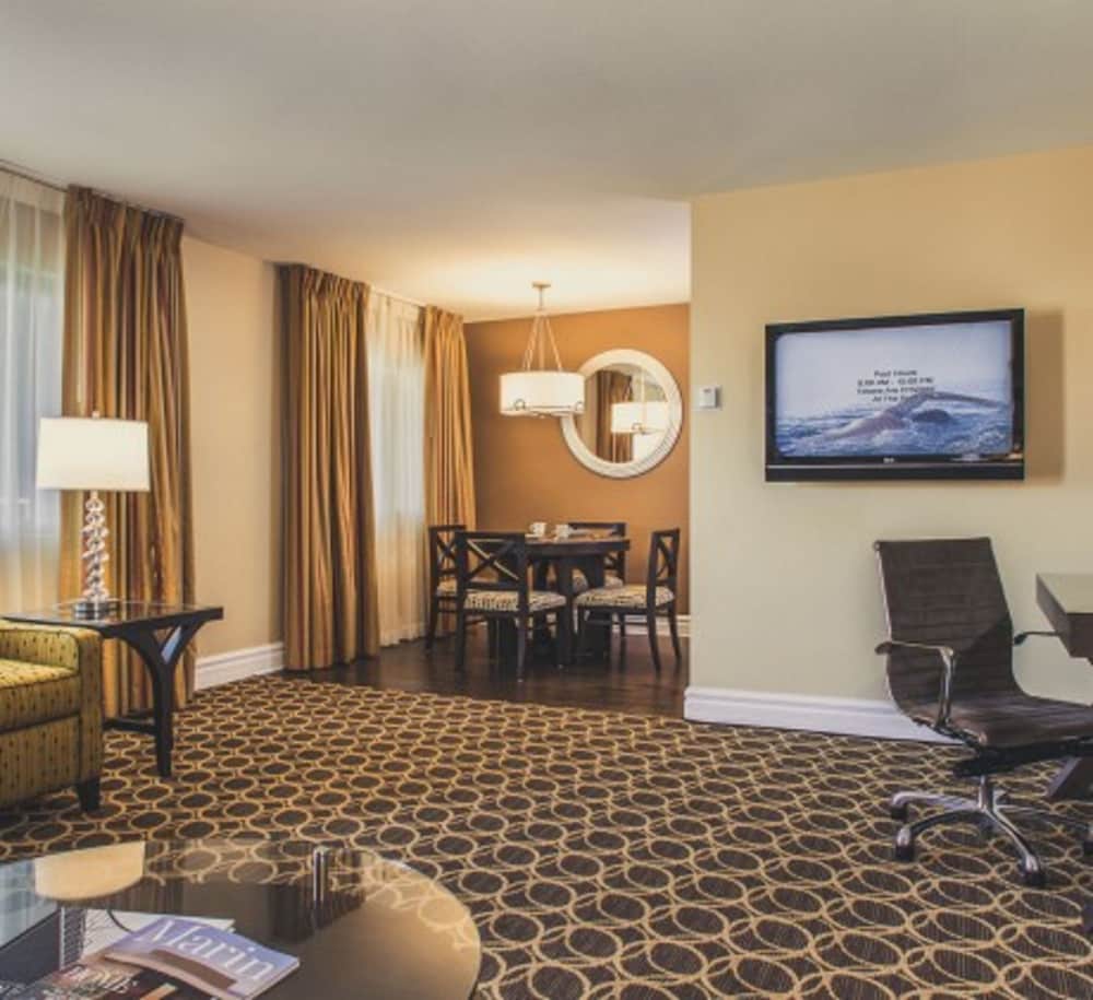 Marin Suites Hotel 8/81