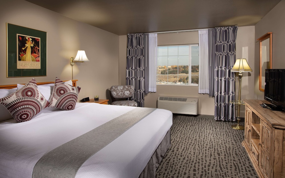 Coast, King Bed, City View