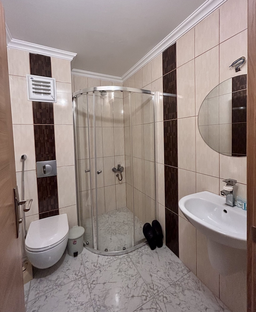 Akpinar Hotel 41/43