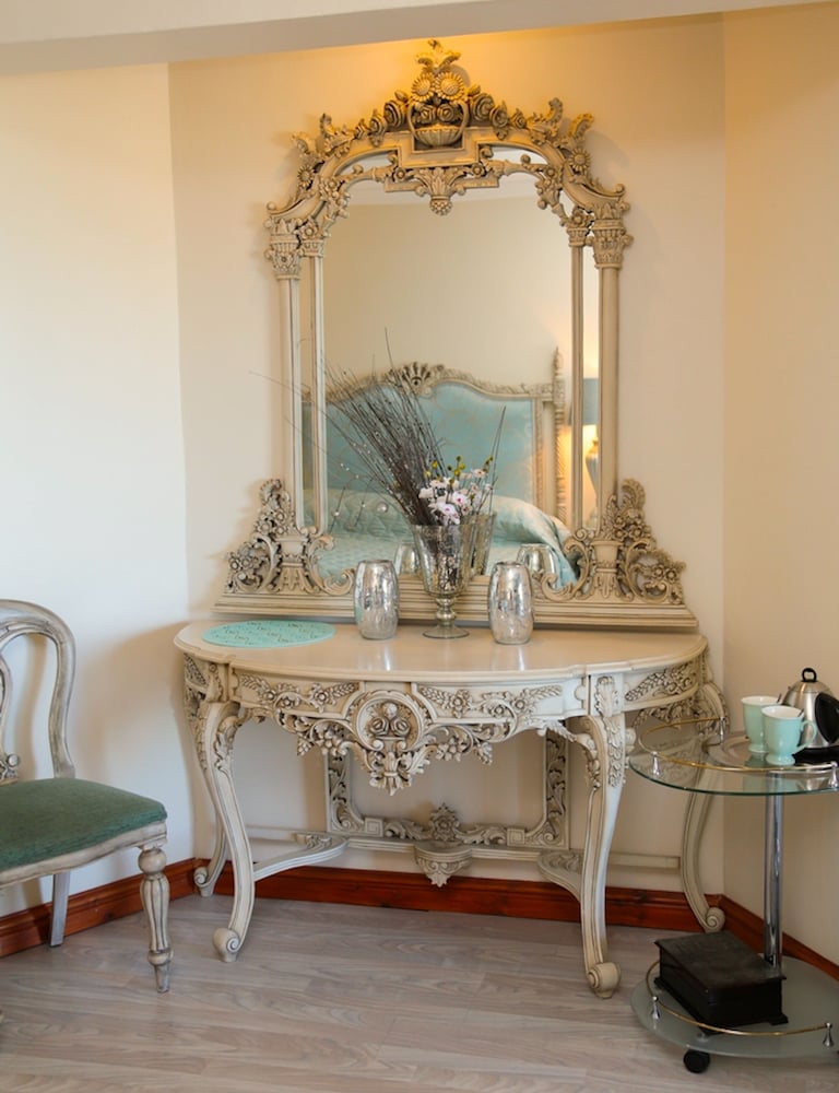 Misty Waves Boutique Hotel 2/79