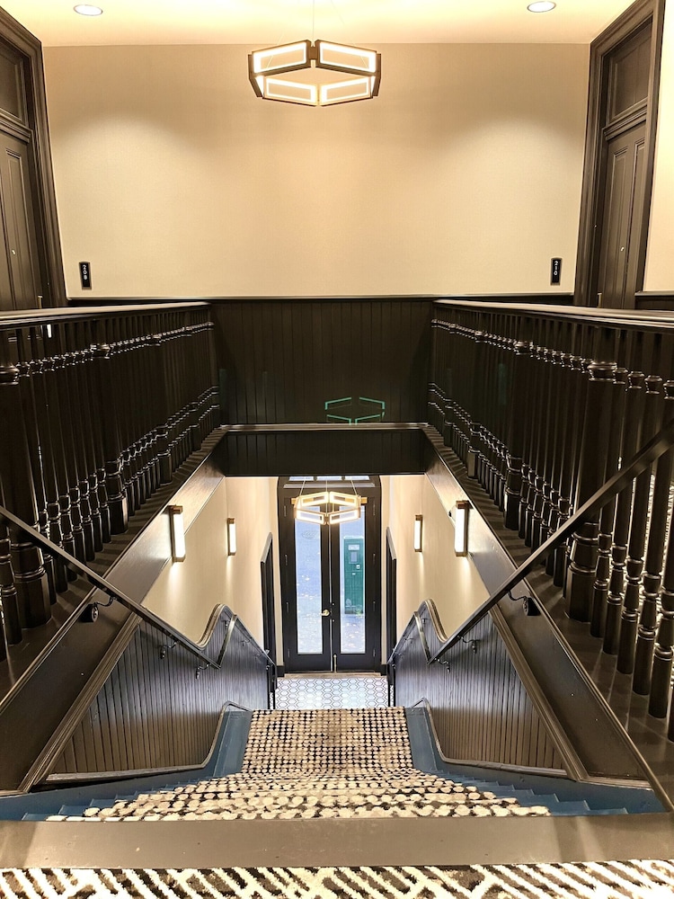 Harlow Hotel photo1