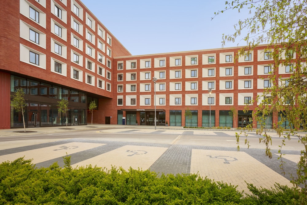NOVOTEL CAMBRIDGE NORTH 67/70